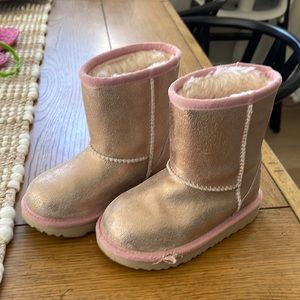 Ugg girls boots